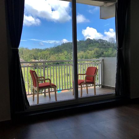 Sharada Residency Hotell Somvārpet Exteriör bild